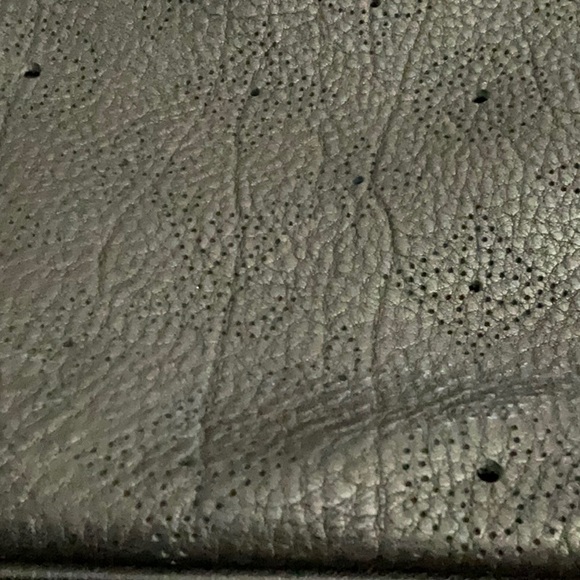 AUTHENTIC LV Mahina Black Leather Handbag - Picture 10 of 12